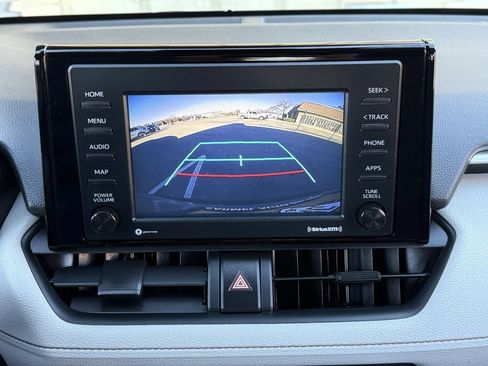 Used 2020 Toyota RAV4 XLE image 37