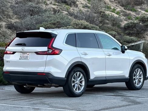 Used 2023 Honda CR-V EX image 3