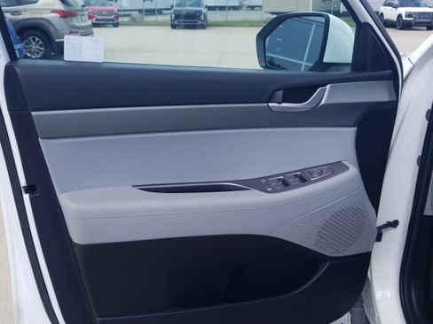 Used 2025 Hyundai Palisade SEL FWD image 9