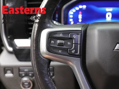 Used 2022 Chevrolet Silverado 1500 LT AWD/4WD image 15