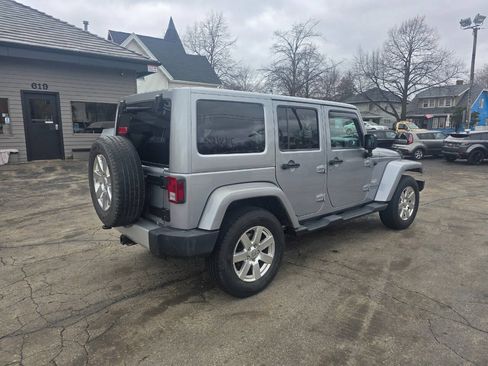 Used 2013 Jeep Wrangler Unlimited Sahara w/ Connectivity Group AWD/4WD image 7