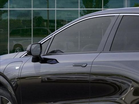 New 2026 Cadillac Optiq Luxury 1 image 12