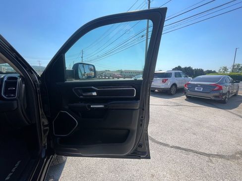 Used 2019 RAM 1500 Laramie RWD image 17