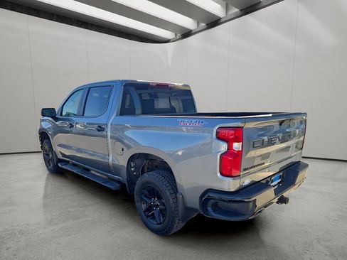 Used 2021 Chevrolet Silverado 1500 LT Trail Boss w/ Convenience Package II image 3