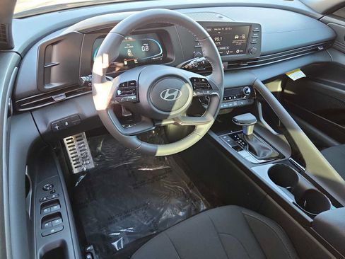 New 2026 Hyundai Elantra SEL Sport Premium image 10