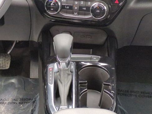Certified 2025 Chevrolet Trax LT image 20