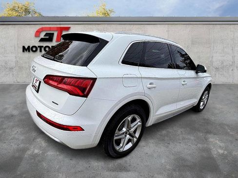 Used 2019 Audi Q5 2.0T Premium w/ Convenience Package image 5