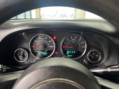 Used 2013 Jeep Wrangler Unlimited Sport image 23