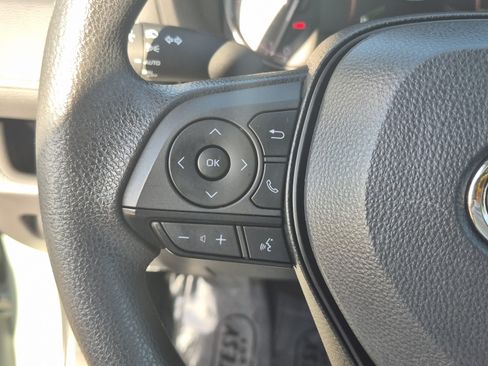 Used 2023 Toyota RAV4 XLE FWD image 27