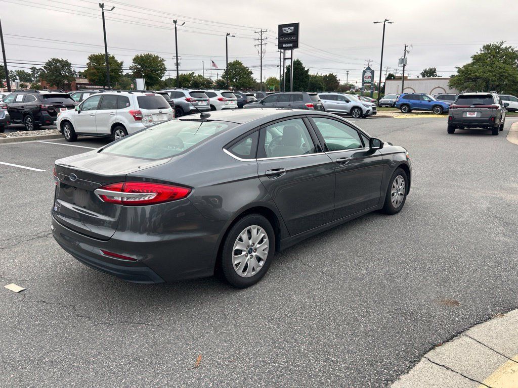 Used 2019 Ford Fusion S FWD image 3