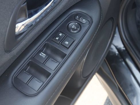 Used 2021 Honda HR-V LX image 24