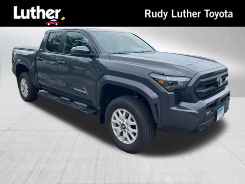 Used 2024 Toyota Tacoma SR5 AWD/4WD image 1
