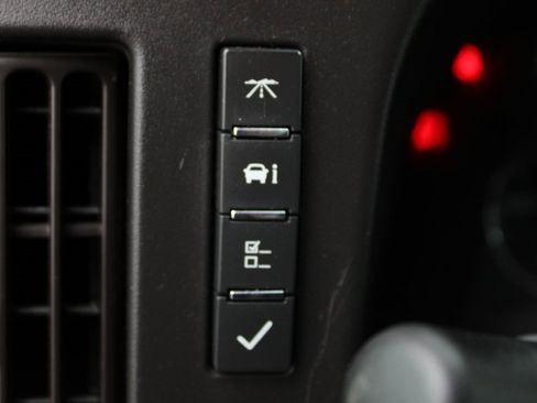 Used 2020 Chevrolet Express 3500 w/ Driver Convenience Package image 18