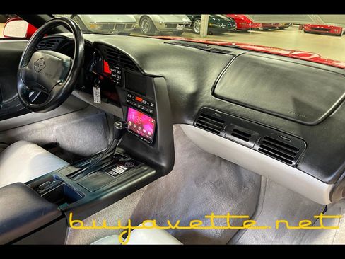 Used 1996 Chevrolet Corvette Coupe image 13