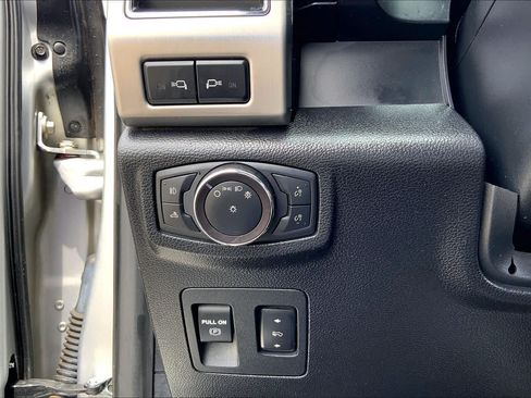 Used 2019 Ford F150 Platinum w/ Trailer Tow Package AWD/4WD image 33