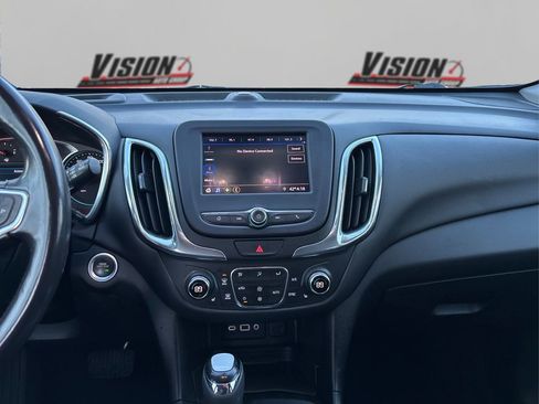 Used 2020 Chevrolet Equinox LT w/ Driver Convenience Package image 19