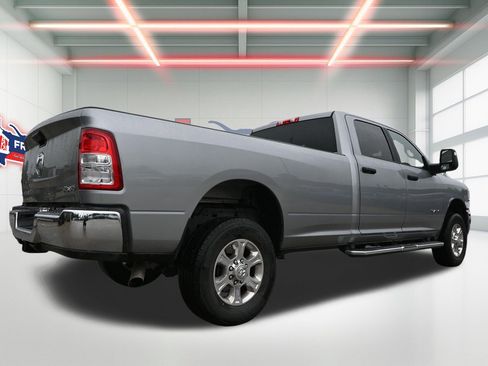 Used 2024 RAM 2500 Big Horn AWD/4WD image 3