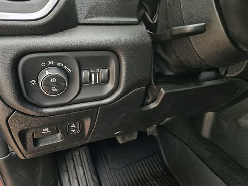 New 2026 RAM 1500 4x4 Crew Cab image 14