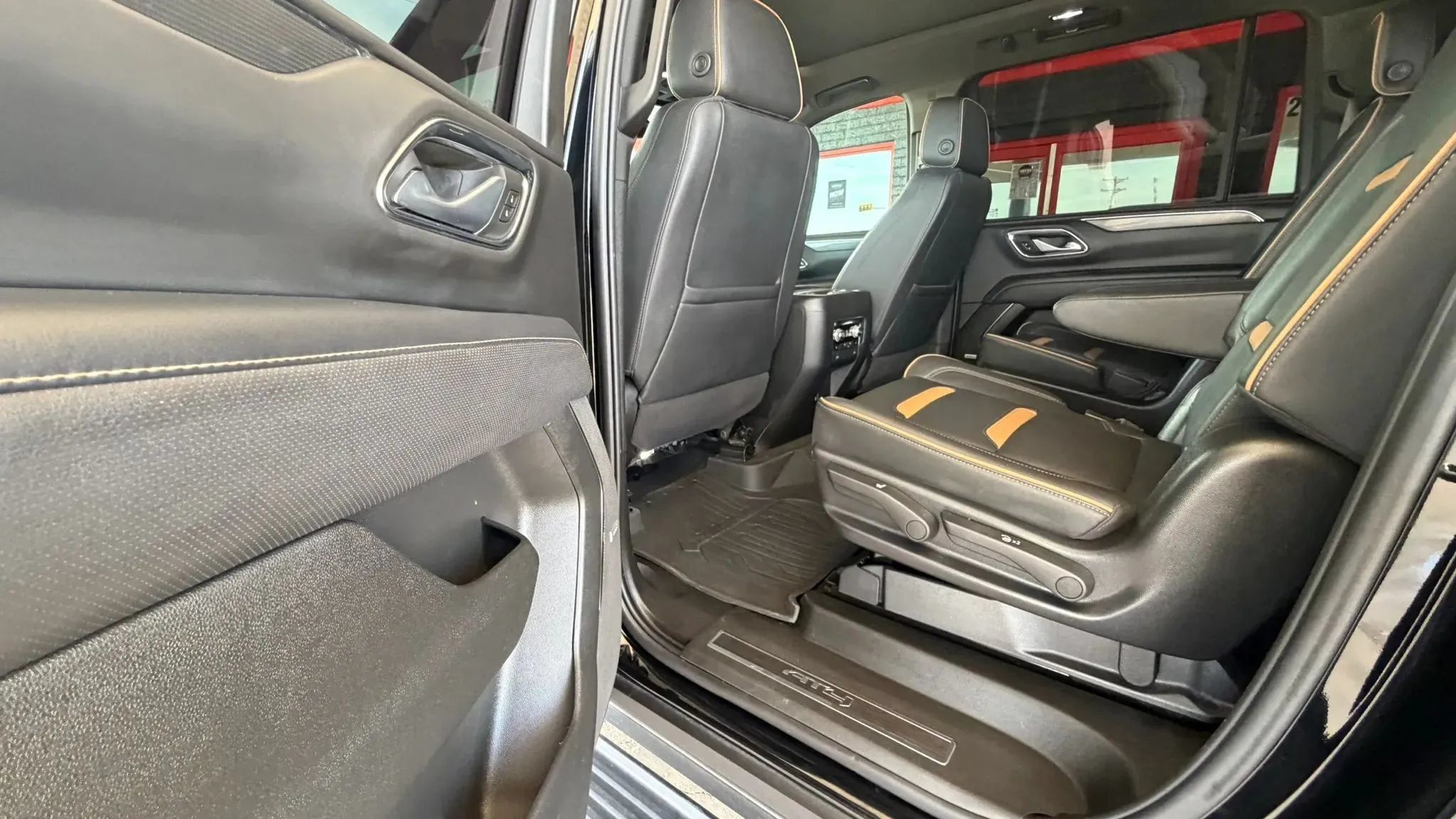 Used 2022 GMC Yukon XL AT4 w/ Max Trailering Package AWD/4WD image 28