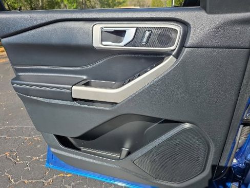 Certified 2023 Ford Explorer XLT w/ Equipment Group 202A RWD image 19