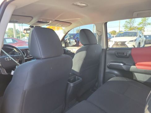 Used 2023 Toyota Tacoma SR5 image 11