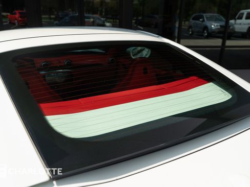 Used 2019 Ferrari Portofino image 18