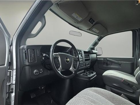 Used 2019 Chevrolet Express 3500 LS image 17