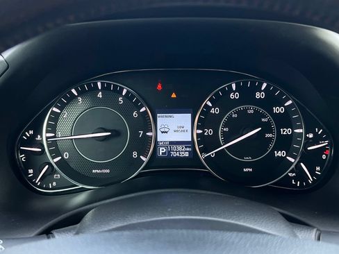 Used 2019 Nissan Armada Platinum w/ Captain's Chairs Package RWD image 16