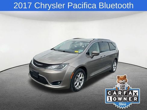 Used 2017 Chrysler Pacifica Touring-L Plus w/ Tire & Wheel Group image 1