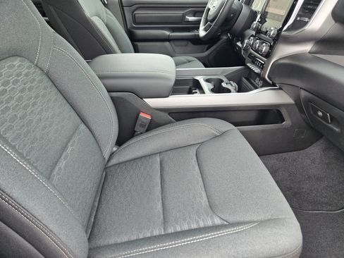 New 2026 RAM 1500 Express AWD/4WD image 12