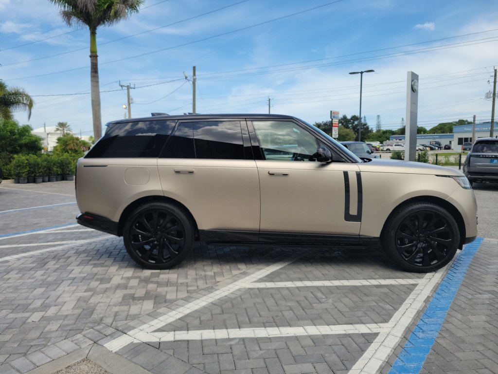 New 2026 Land Rover Range Rover Autobiography AWD/4WD image 6