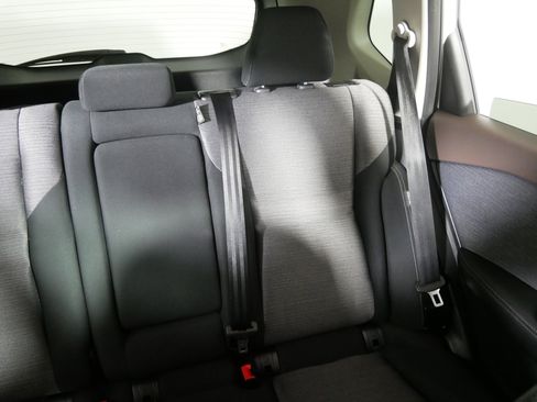 Used 2021 Nissan Rogue S image 14