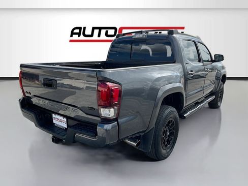 Used 2021 Toyota Tacoma SR5 w/ Technology Package AWD/4WD image 7