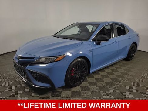 Used 2023 Toyota Camry SE w/ Convenience Package FWD image 3