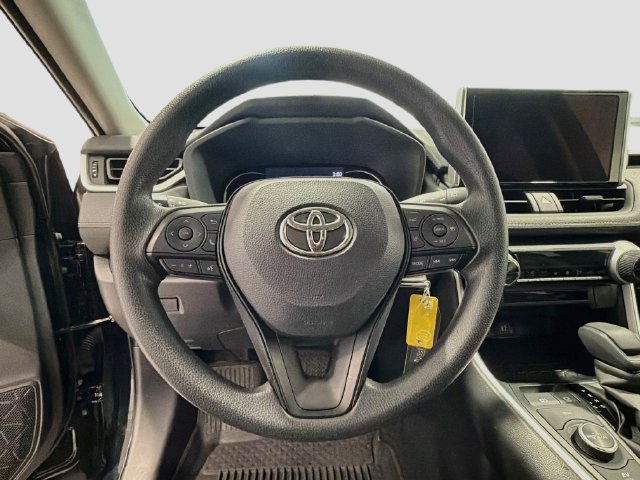 Certified 2025 Toyota RAV4 LE AWD/4WD image 9