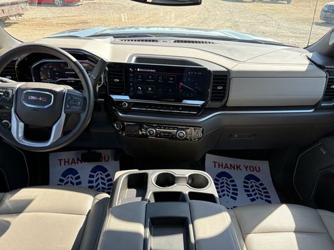 Used 2025 GMC Sierra 1500 SLT AWD/4WD image 13