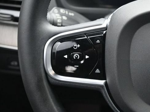 Used 2023 Volvo XC90 B6 Ultimate w/ Protection Package Premier AWD/4WD image 17