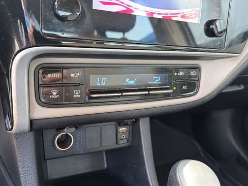 Used 2019 Toyota Corolla LE FWD image 25