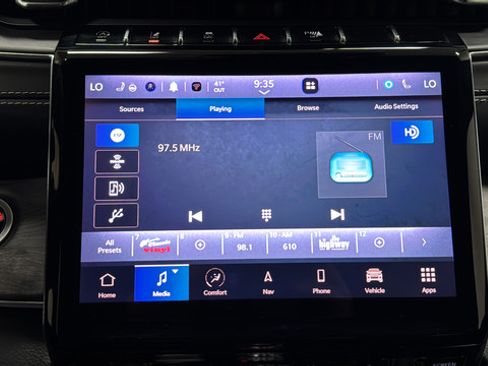 Used 2021 Jeep Grand Cherokee L Overland w/ Advanced Protech Group III AWD/4WD image 32