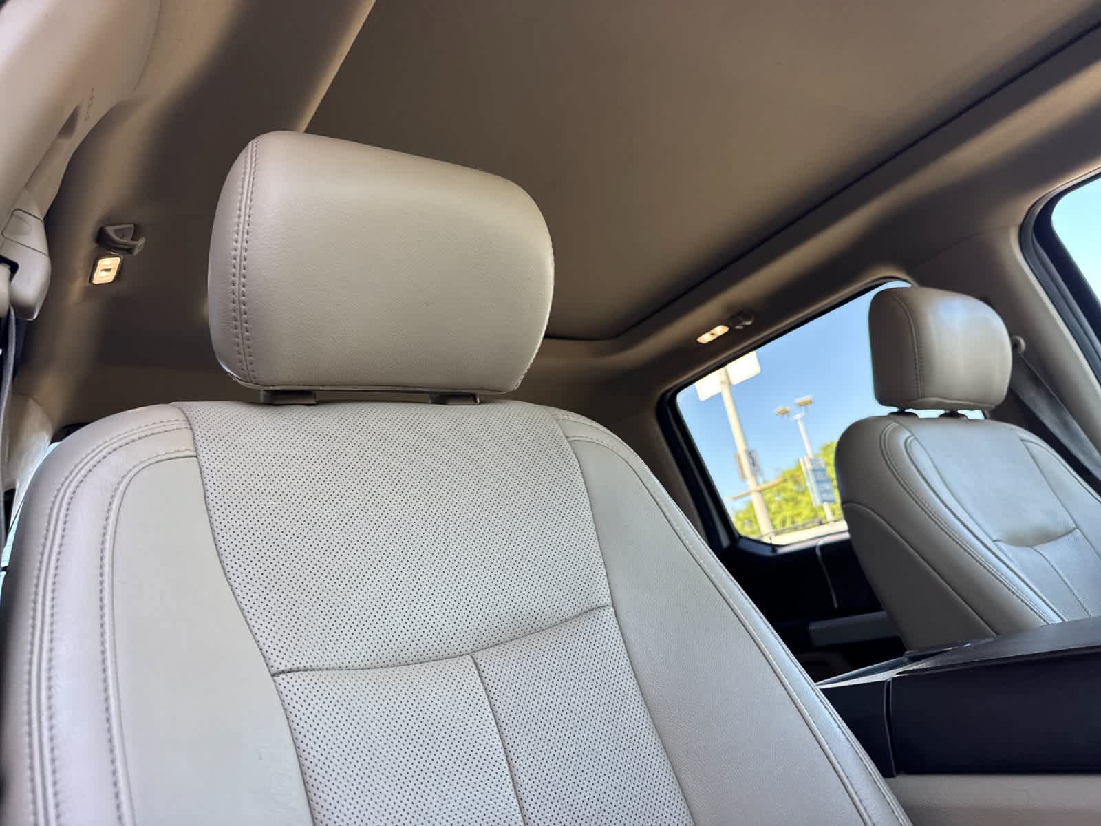 Used 2018 Ford F150 Lariat w/ Equipment Group 502A Luxury AWD/4WD image 16