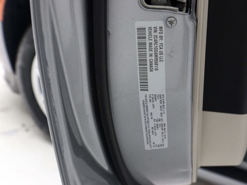 Used 2021 Chrysler Voyager Lxi FWD image 35