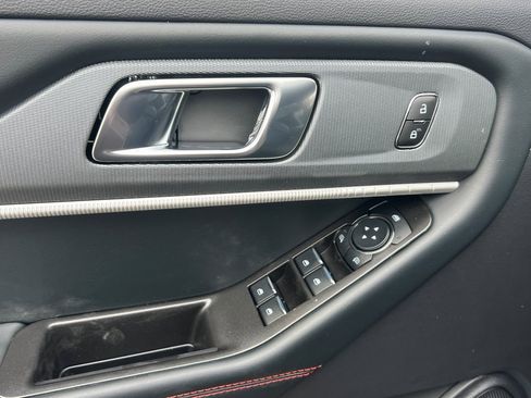 New 2026 Ford Explorer ST-Line w/ ST-Line Street Pack image 22