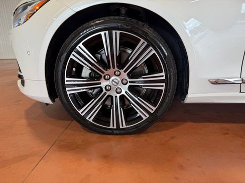 Used 2023 Volvo S90 B6 Plus w/ Protection Package AWD/4WD image 13
