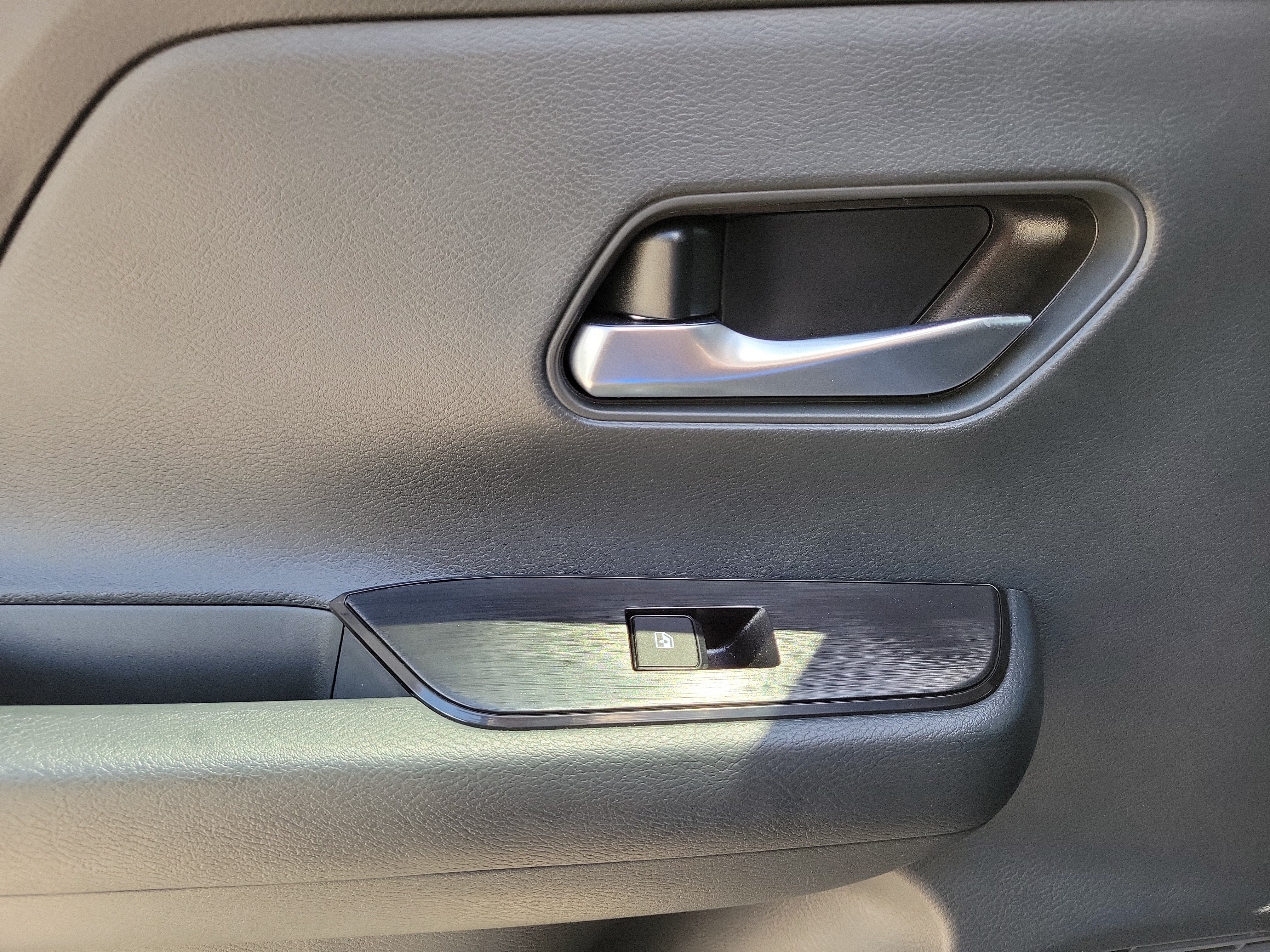 Certified 2026 Nissan Kicks SV FWD image 19