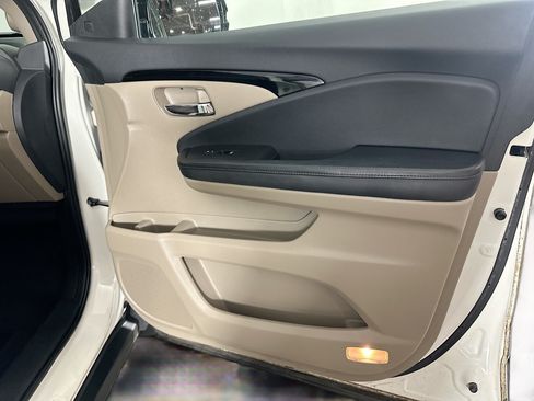Used 2019 Honda Pilot Elite image 35