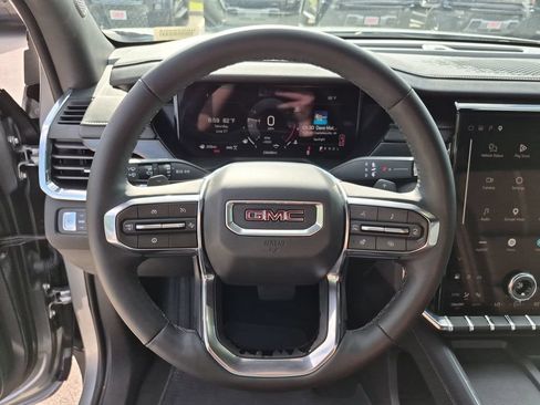 Used 2024 GMC Acadia Elevation w/ Black Edition AWD/4WD image 23