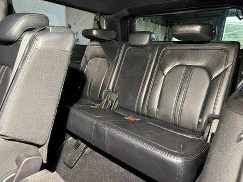Used 2019 Ford Expedition Max Limited RWD image 27