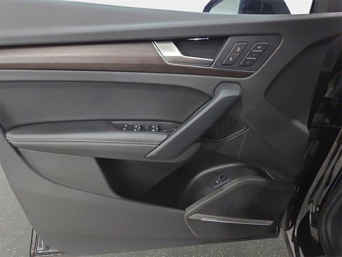 Certified 2023 Audi Q5 2.0T Premium Plus w/ Premium Plus Package image 23