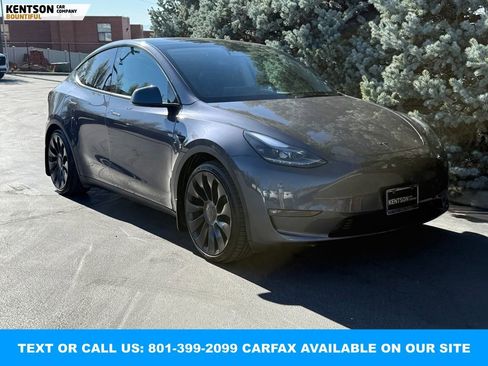 Used 2023 Tesla Model Y Performance image 11