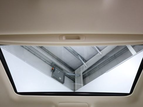 Used 2018 Lexus LX 570 4WD image 26